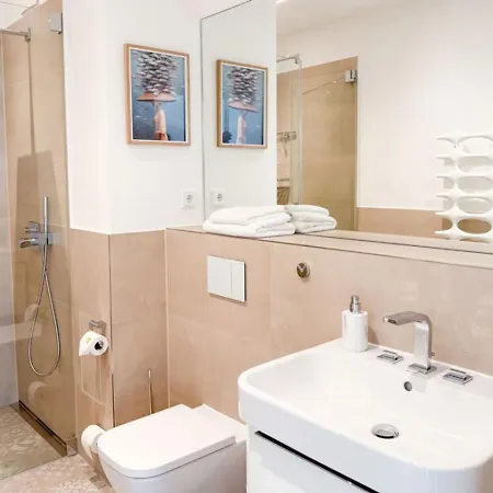 Kleine Buchte - Direkt An Der Strandpromenade *